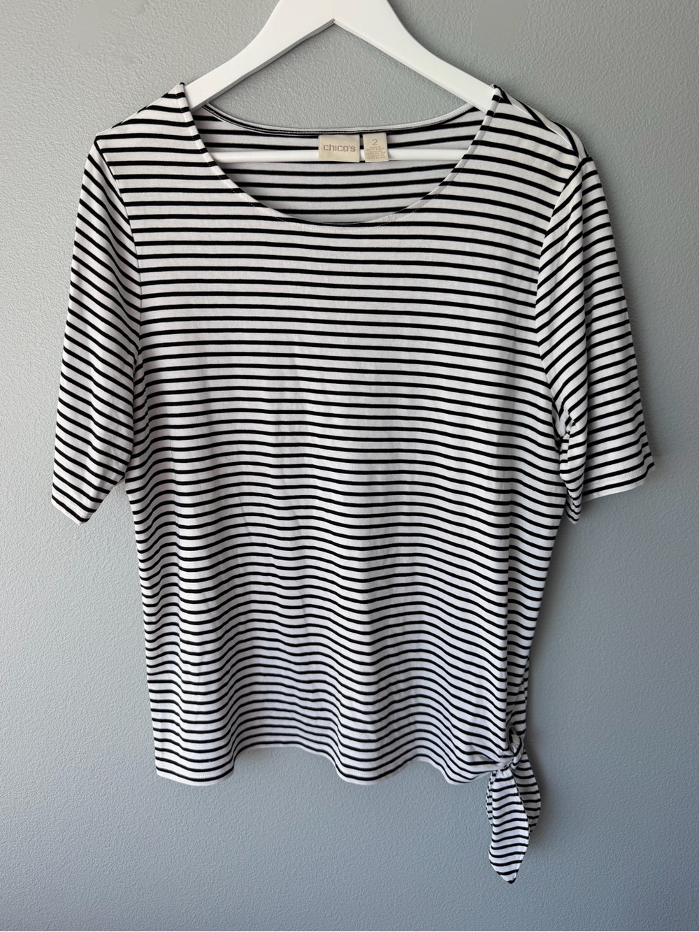 Chico’s white black striped tie side short sleeve tee sz 2 Women’s sz L